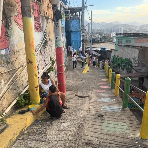 Ação comunitária com voluntários da Cruz Vermelha Brasileira Rio de Janeiro