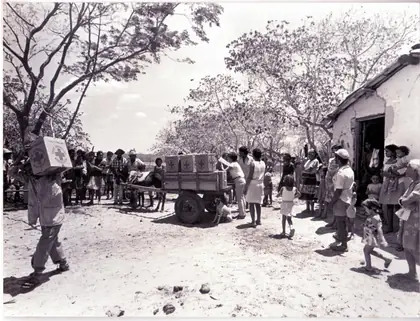 Photograph from the archive: Distribution of Brazilian Red Cross donations, with boxes marked with the red cross (2 of 2)