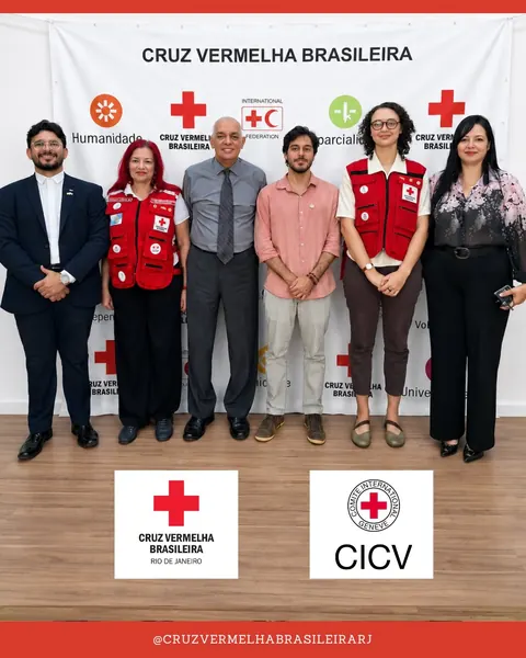 Equipe da Cruz Vermelha Brasileira Rio de Janeiro em encontro institucional